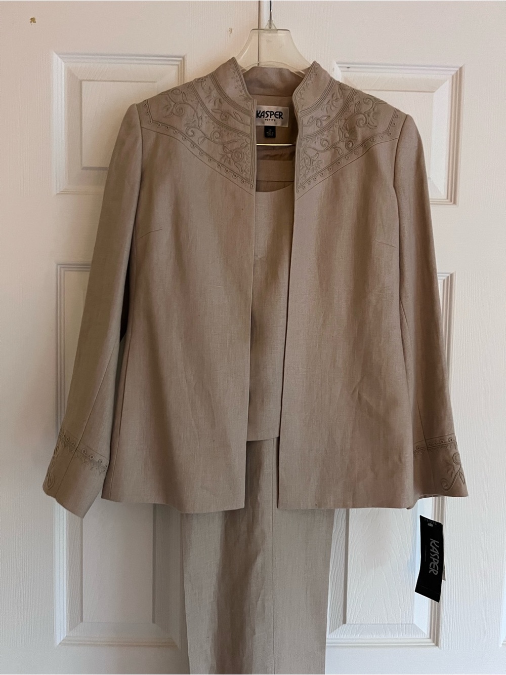Kasper Linen Beige Embroidered Collar Blazer 3 piece suit